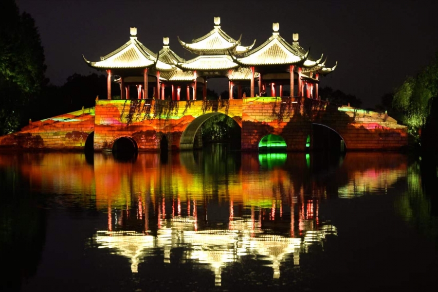 吉安市后河桥光影秀